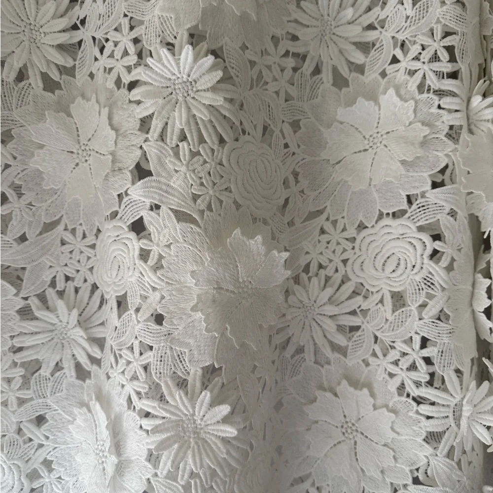 White 3D Lace Signiture Mini Caftan - Picture 7 of 7